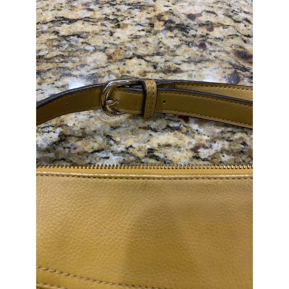 London Fog Women's Shoulder Bag Beije Honey Color